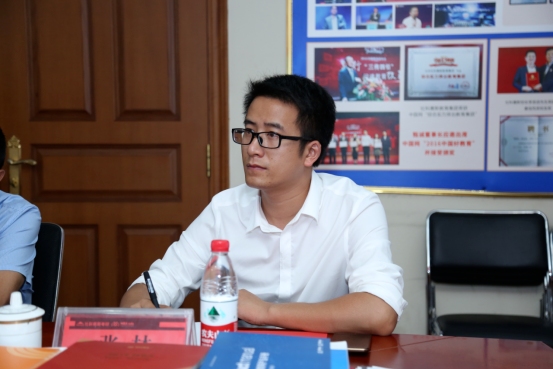 上海交通大學(xué)高級(jí)金融學(xué)院副院長(zhǎng)潘杰一行蒞臨社科賽斯暨中國(guó)MBA教育網(wǎng)