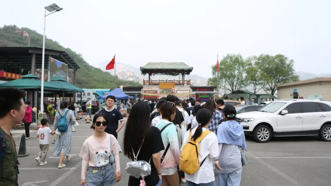 立足當(dāng)“夏”，覓清涼 